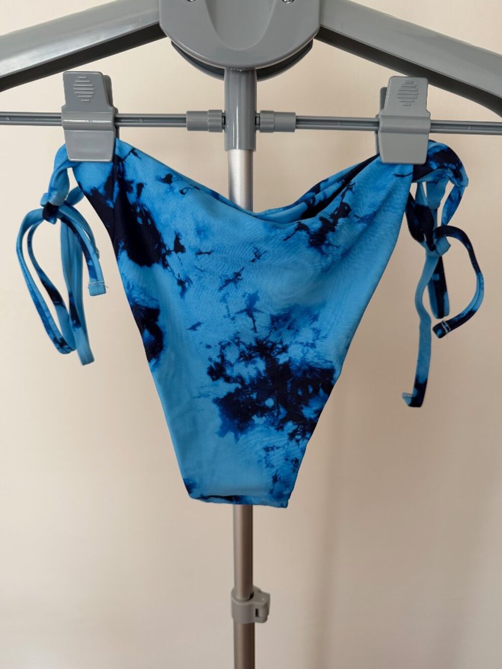 Zaful Bikini Bottom Sky Blue Swimwear Women’s Size L (8) NWT Beach Pool